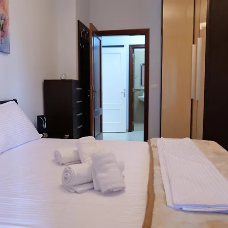 Location Kristi 05 Tiran